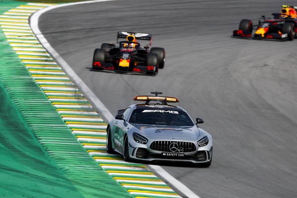 GP Brasile, la F1 studierà la ripartenza alla Verstappen
