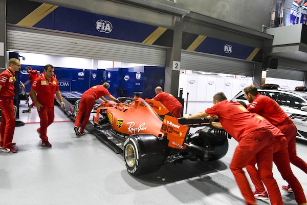 F1, dopo le direttive la FIA controlla l'alimentazione Ferrari