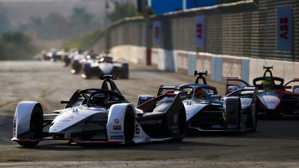 Formula E Riad: Lotterer, attacco frenato dai dubbi sulla carica