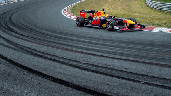 GP Olanda, Pirelli: pressioni e camber per gestire la sfida del banking