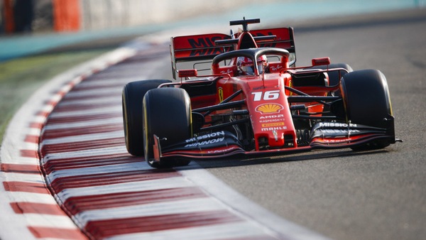 Test Abu Dhabi-2: Leclerc, test proficuo. Mercedes scansiona le mescole