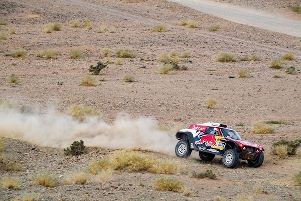 Dakar 2020: Peterhansel, corsa selettiva. Al-Attiyah aspetta le dune