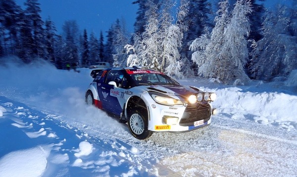 Bottas all'Arctic Lapland Rally: traversi sulle nevi finlandesi