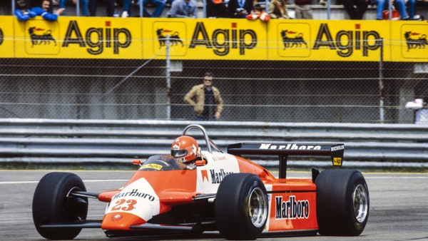 Sbancano le immagini dei piedi di Giacomelli con l’Alfa Romeo F.1!