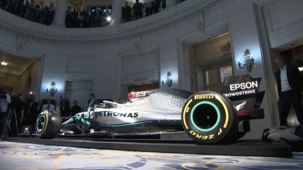 Wolff: Mercedes resta in F1, io e Lewis discutiamo i rinnovi