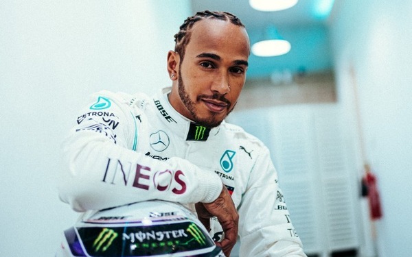 Hamilton: "Non vedo l'ora di scendere in pista"