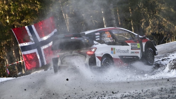 WRC, Rally di Svezia: Evans sempre leader