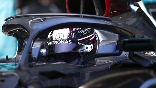 Mercedes W11, volante mobile per regolare la convergenza