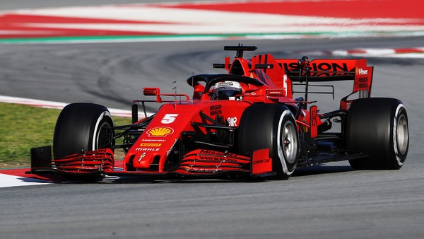 Test Barcellona: Ferrari in testa, Mercedes ferma