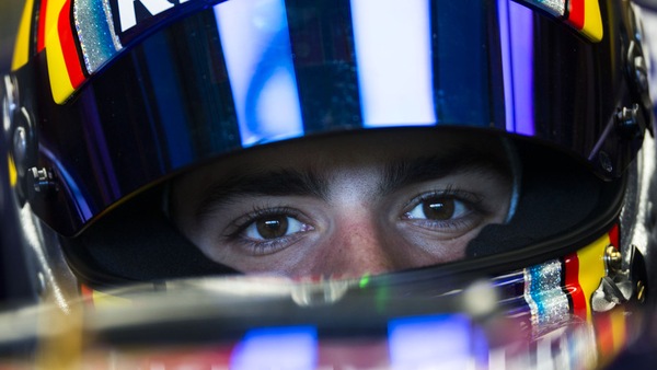 Sainz sul futuro in Ferrari: "Squadra prima del pilota, ma non ho firmato da secondo"