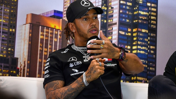 Hamilton: 'Non è solo sport, è una lotta che continuo'