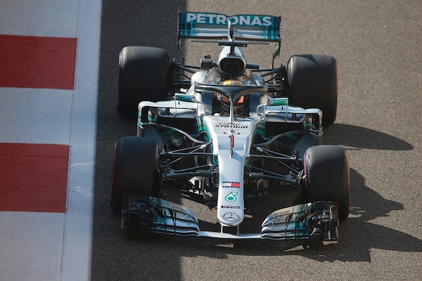 Mercedes, preparativi per il test di Silverstone