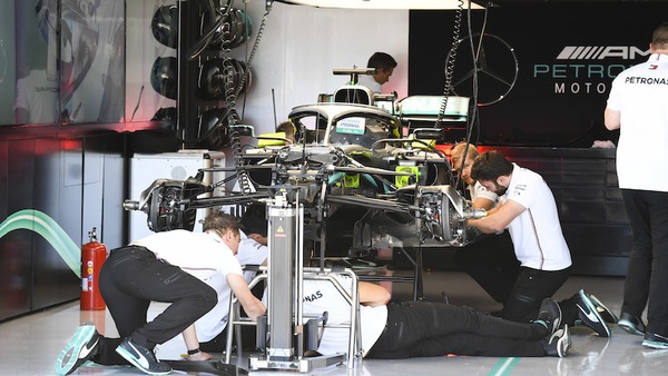Mercedes, stagione compressa una sfida anche di ricambi