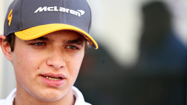 Sainz e Norris in pista, ma con una F.3!