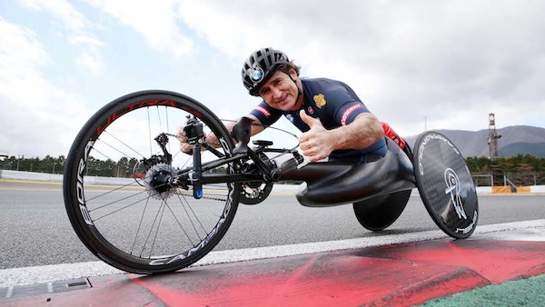 Zanardi, i medici: 'Serve pazienza, non si pensa di ridurre la sedazione'