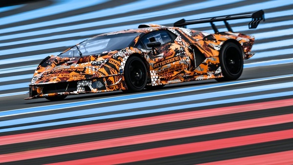 Lamborghini SCV12, animale da pista