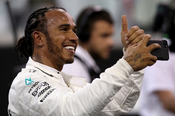 Hamilton saluta i tifosi: "Ci mancherete sugli spalti, mi sentirò solo"