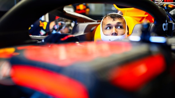 F1, test Red Bull Albon: "Dopo cinque o sei giri era già tutto normale"