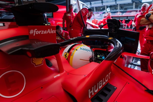 Gp Austria, Vettel sul casco #blacklivesmatter contro le disuguaglianze