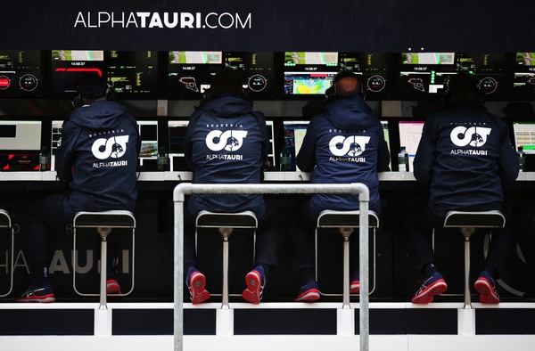 Gp Stiria, live: qualifiche posticipate, bandiera verde alle ore 15.46