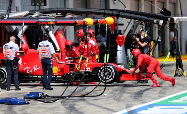 Gp Stiria, harakiri Ferrari, Vettel: "Un peccato quello che è successo"