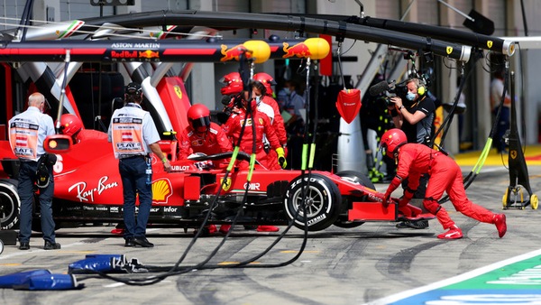 Gp Stiria, harakiri Ferrari, Vettel: "Un peccato quello che è successo"