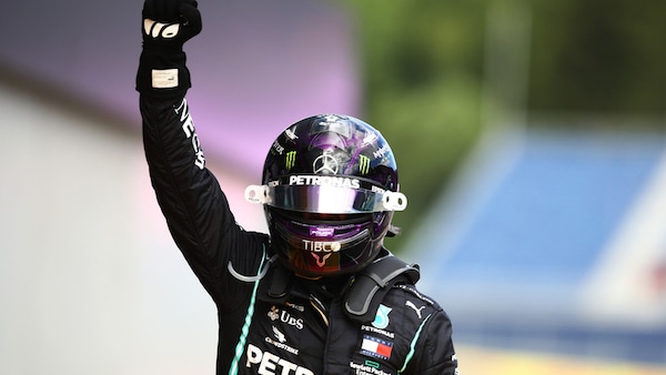 Gp Stiria: domina Hamilton, la Ferrari fa harakiri