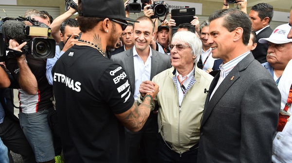 Ecclestone a Hamilton: 'Non sono istruito e sei fortunato'