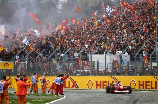 Dichiarazione d'amore infinito a Imola