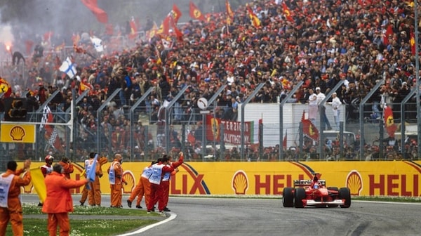 Dichiarazione d'amore infinito a Imola