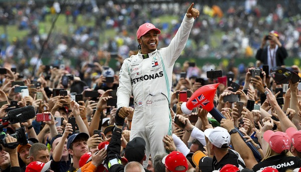 GP Gran Bretagna, Hamilton: senza tifosi sarà tutta un'altra Silverstone
