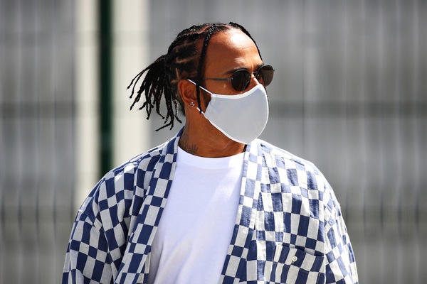 Gp Gran Bretagna, Hamilton: "Mi vedo ancora qui per almeno altri tre anni"