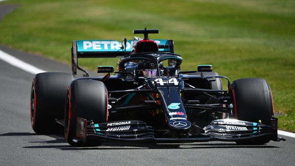 GP Gran Bretagna: Hamilton vince su tre ruote, Leclerc a podio