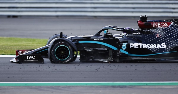 Gp Gran Bretagna, i team radio: Hamilton, che calma dopo la foratura!
