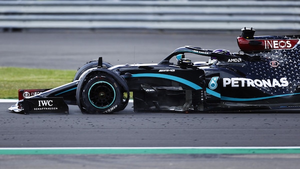 Gp Gran Bretagna, i team radio: Hamilton, che calma dopo la foratura!