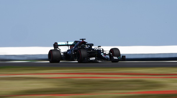 Gp 70° anniversario, Fp1: Mercedes davanti, Leclerc 5° e Vettel 7°