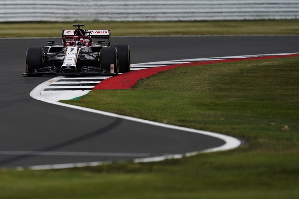 Gp 70° Anniversario, l'Alfa Romeo affonda in qualifica e Kimi sbotta: "Solita m***a"