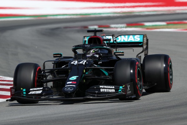 GP Spagna: Hamilton domina, Vettel ci mette l'orgoglio