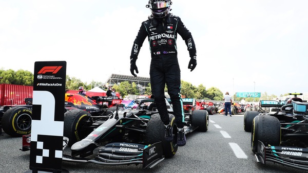 Gp Spagna: Hamilton vince in scioltezza, Vettel 7°, ko Leclerc