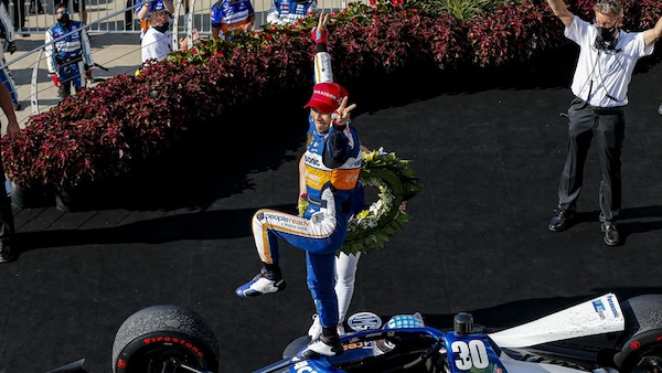 500 Miglia di Indianapolis: Sato fa il bis, Alonso solo 20°