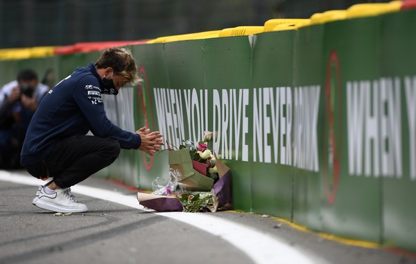F1, Gasly e Correa: l'omaggio floreale ad Anthoine Hubert FOTO