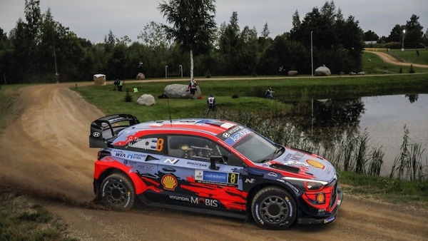 WRC, Tanak guida in Estonia
