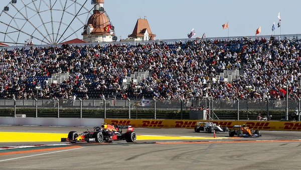 GP Russia, piloti critici: curva 2 è disegnata male
