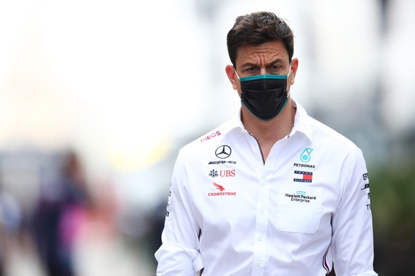 F1, Wolff: "Bottas può ancora vincere il titolo"