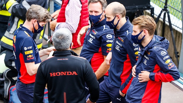 Honda, le sfide dell'industria spostano gli investimenti