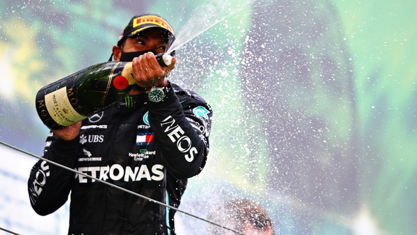 Hamilton come Schumi, non ci crede: "Ogni domenica vedevo Michael"