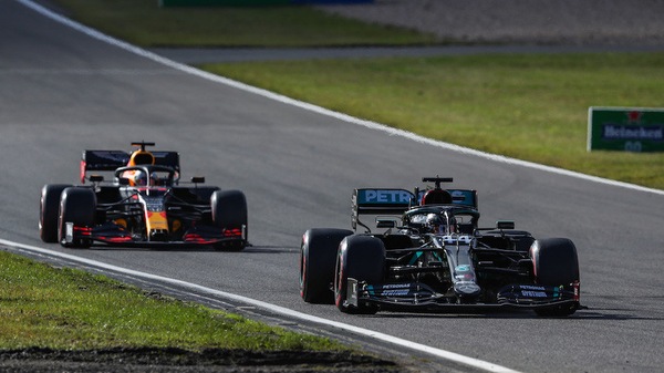 Wolff aspetta la sfida Red Bull ed esclude un Verstappen in Mercedes