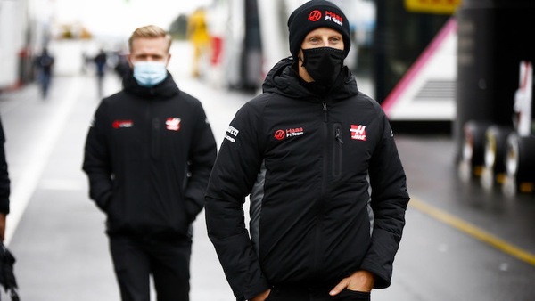 Mercato piloti, Grosjean e Magnussen lasciano Haas: è ufficiale