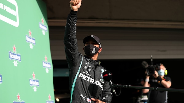 GP Portogallo qualifiche, Hamilton: "Potevamo scegliere le medie: ho preso la decisione giusta"