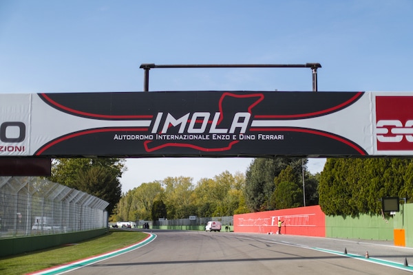 GP Emilia Romagna, Vettel e Leclerc alla scoperta di Imola